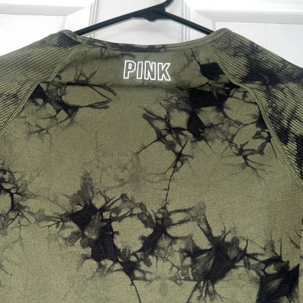 PINK ACTIVE Victoria’s Secret active top long sleeve tie dye green black top - Picture 10 of 10
